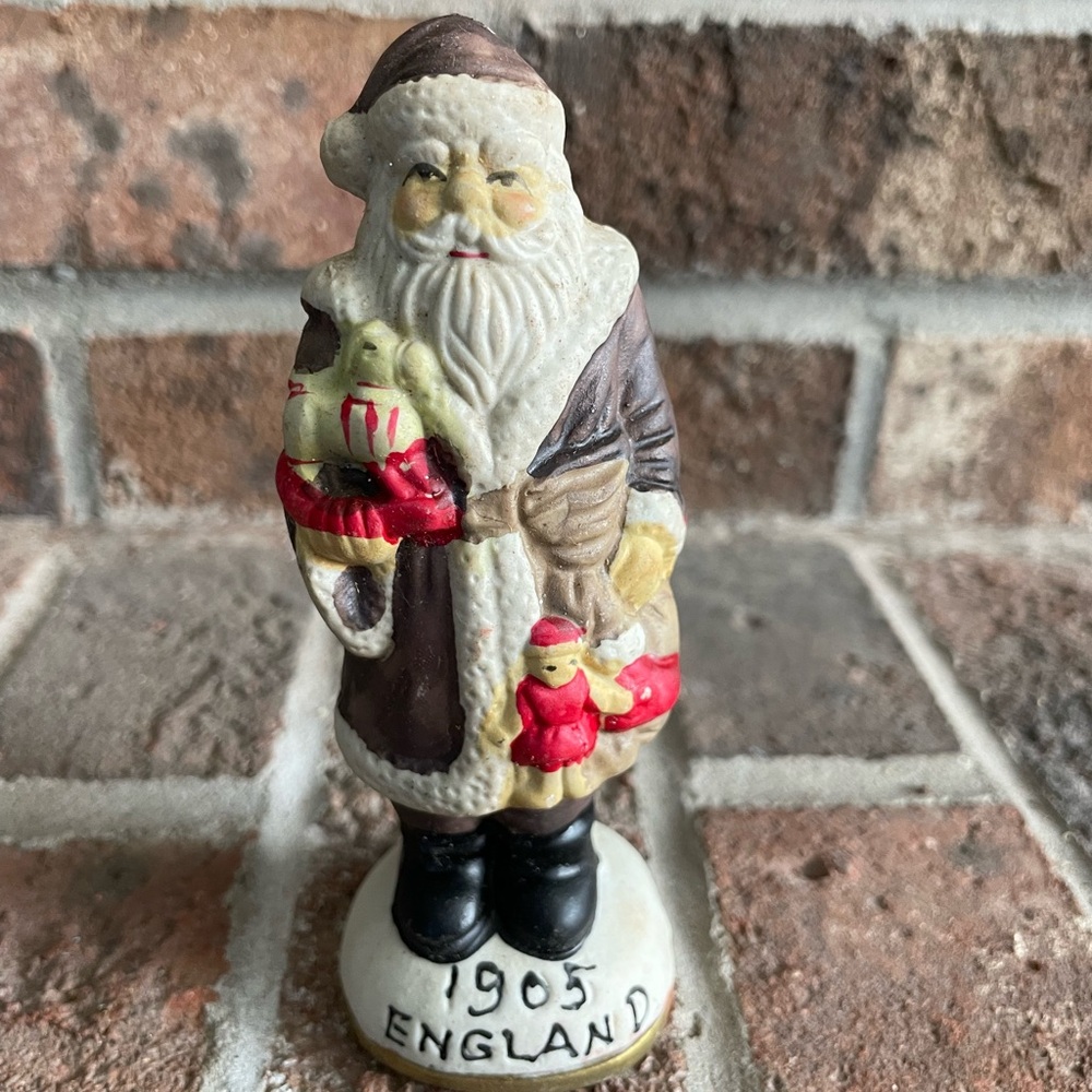 Vintage Santa 1905 England Porcelain Figurine